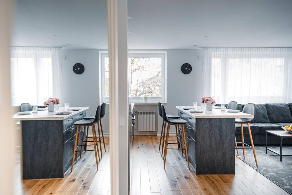 New Luxury 3Br Apartment In Old Town, Free Parking Haapsalu Exterior photo